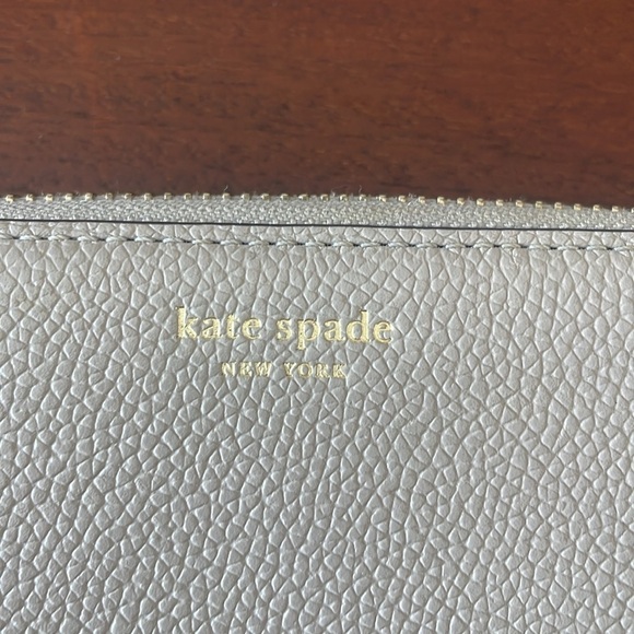 Kate Spade wallet pebbled leather zip gold hardware pockets accessory bag - Picture 14 of 15